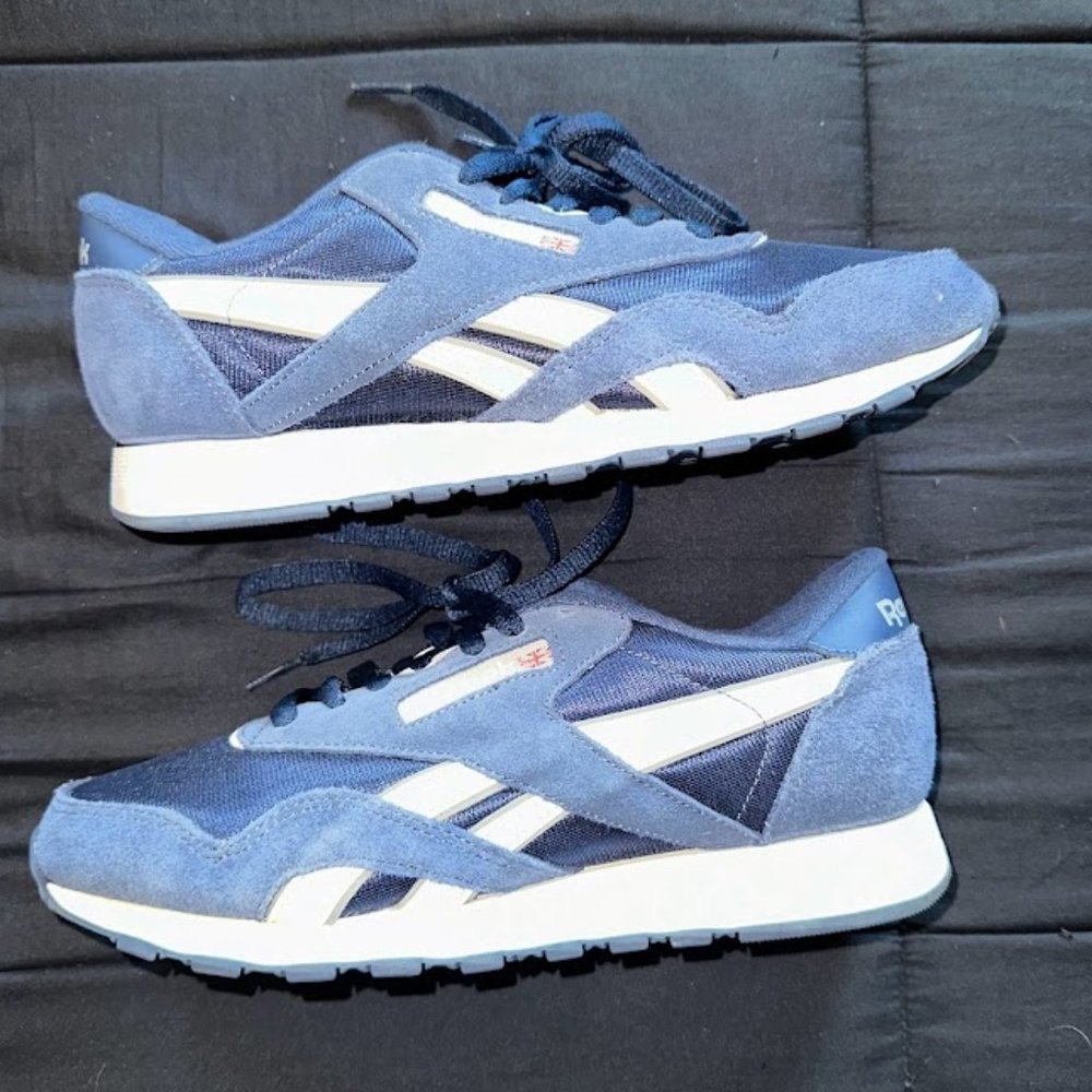 Classic Nylon Reebok *gently worn*